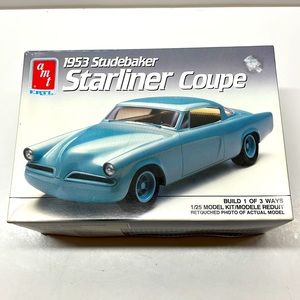 AMT 1953 Studebaker Starliner Coupe Ertl model 1:25
